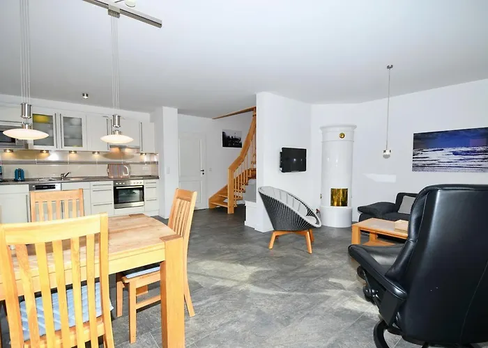 Doppelhaushaelfte Sandvik * Böhl